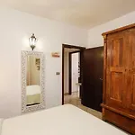 Mirtagru Casa Dell'olivastro بيت للعطل