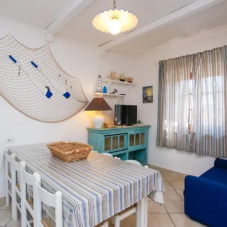 La Casa Dell'olivastro Holiday home Agrustos