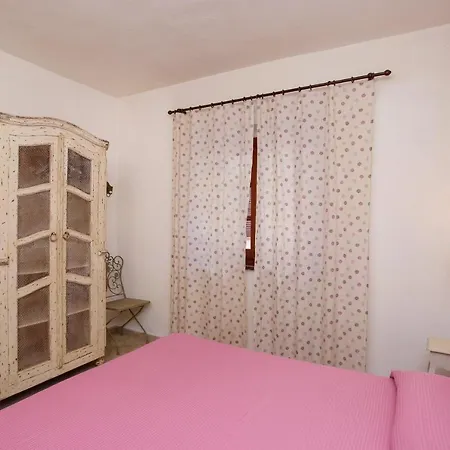 La Casa Dell'olivastro Agrustos
