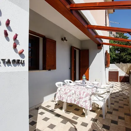 Mirtagru Casa Dell'olivastro 펜션 Agrustos