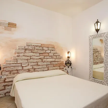 Mirtagru Casa Dell'olivastro 펜션 Agrustos