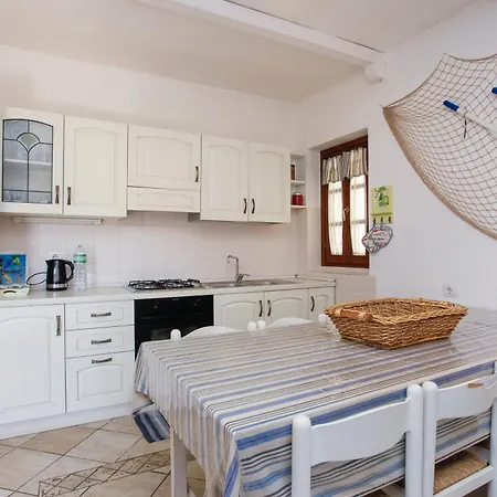 펜션 Mirtagru Casa Dell'olivastro Agrustos